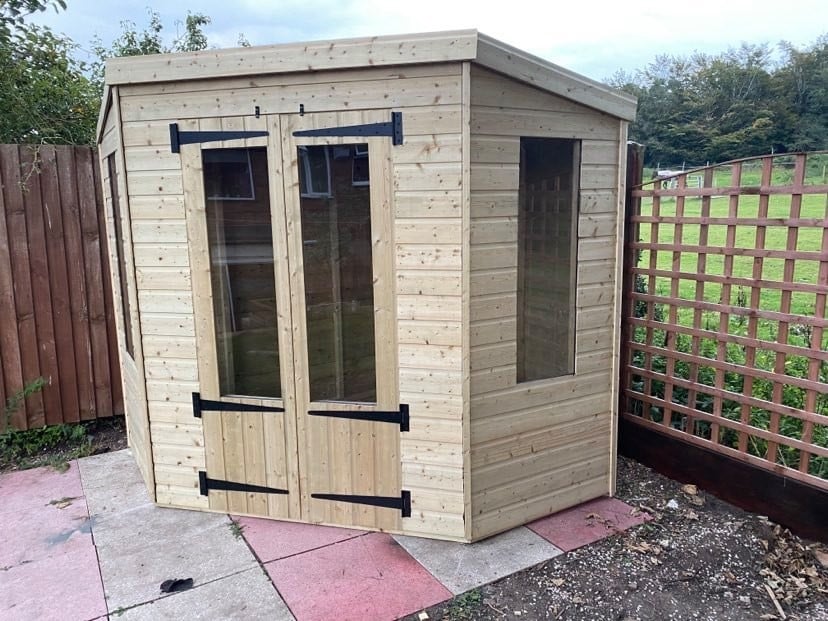 corner summerhouse 1