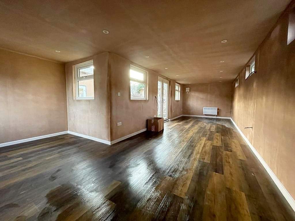 fully finished summer house internal used as classroom 1